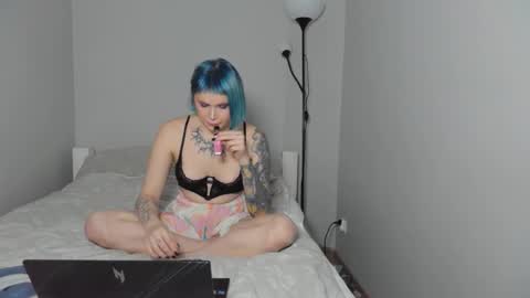 emydeliro online show from November 5, 1:55 pm