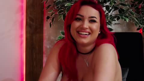 Snapshot of emyhilton_ chatting on February 12, 8:49 am Emy online show from February 12, 8:49 am