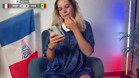 Snapshot of emylana chatting on June 16, 7:05 pm EmyLana online show from June 16, 7:05 pm