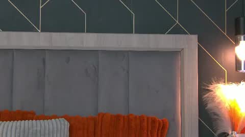 Snapshot of emylaveau chatting on July 9, 5:55 am Emy online show from July 9, 5:55 am