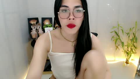 enchantress_mia03 online show from June 30, 4:46 am