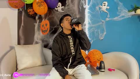 Snapshot of ender_h0t chatting on November 1, 1:57 pm Ender online show from November 1, 1:57 pm