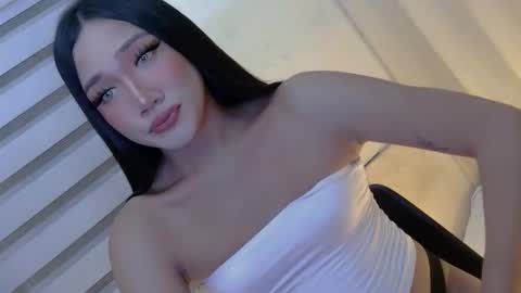 Snapshot of endless_lover22 chatting on December 4, 11:41 am sahara love online show from December 4, 11:41 am