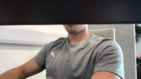 Snapshot of englishdaddy9 chatting on September 11, 1:22 pm englishdaddy9 online show from September 11, 1:22 pm