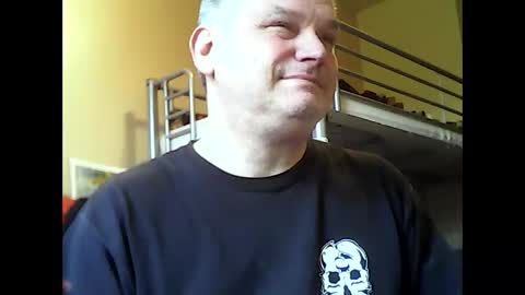 englishguysurrey online show from November 11, 12:05 pm