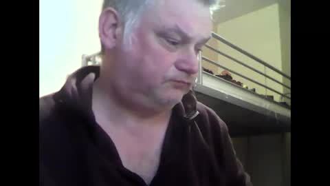 englishguysurrey online show from February 3, 7:35 am