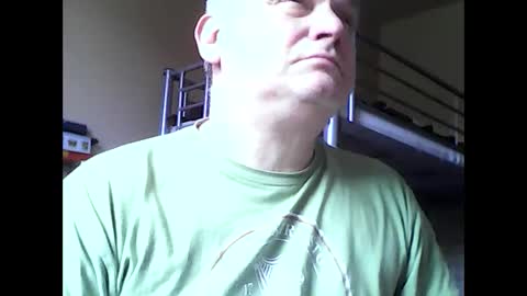 englishguysurrey online show from May 15, 9:38 am
