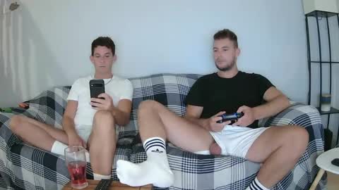 Snapshot of englishladxxx chatting on June 21, 1:57 pm Englishladxxx online show from June 21, 1:57 pm