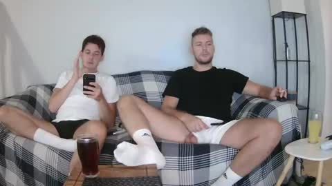 Snapshot of englishladxxx chatting on June 28, 9:43 pm Englishladxxx online show from June 28, 9:43 pm