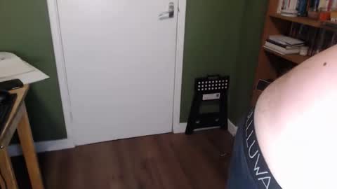 Snapshot of englishshyguyuk chatting on March 24, 8:36 pm englishshyguyuk online show from March 24, 8:36 pm