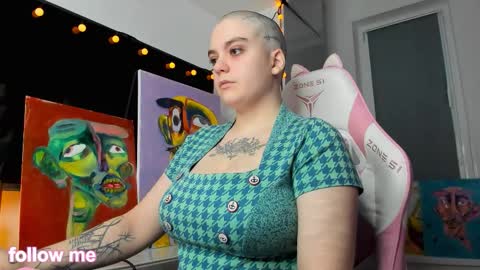 Snapshot of enigmastella chatting on December 16, 11:04 am enigmastella online show from December 16, 11:04 am