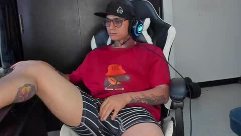 enjoymycock99 online show from March 5, 6:23 pm