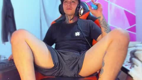 enjoymycock99 online show from March 2, 7:15 am