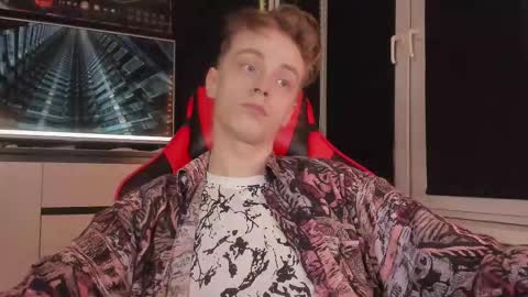 Enker online show from November 1, 5:37 pm