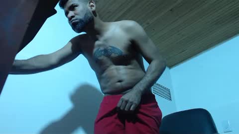 Snapshot of enriblack92 chatting on December 14, 10:50 pm enriblack92 online show from December 14, 10:50 pm