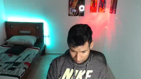 Snapshot of enriblack92 chatting on December 28, 2:43 am enriblack92 online show from December 28, 2:43 am