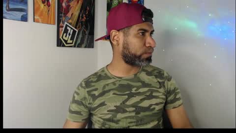 Snapshot of enriblack92 chatting on February 16, 3:15 am enriblack92 online show from February 16, 3:15 am