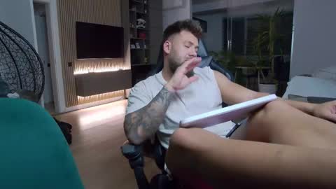 Erik online show from March 1, 7:37 pm