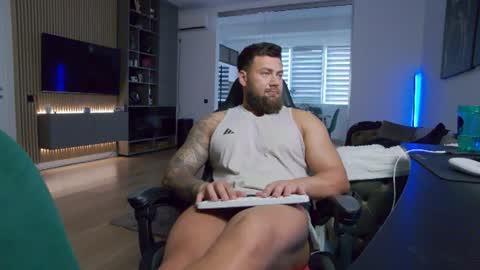 Erik online show from June 18, 4:55 pm