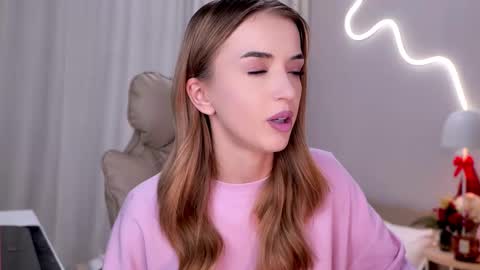 entya online show from December 16, 7:57 am