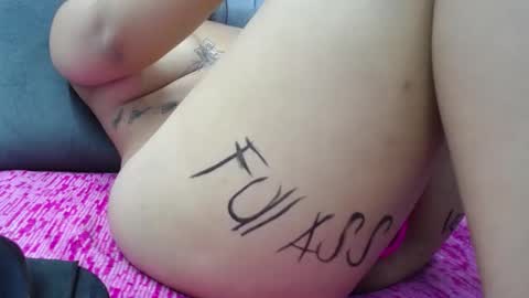 Snapshot of eny_dirty chatting on February 6, 4:14 pm Enny Dirty online show from February 6, 4:14 pm