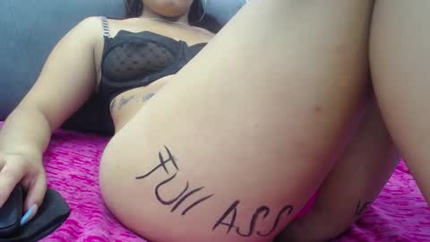 Snapshot of eny_dirty chatting on February 7, 3:30 pm Enny Dirty online show from February 7, 3:30 pm