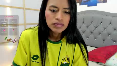 Snapshot of enyelin chatting on June 6, 12:10 pm Enyenlina online show from June 6, 12:10 pm