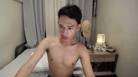 Snapshot of enzinoxx2024 chatting on February 5, 8:13 pm enzo online show from February 5, 8:13 pm