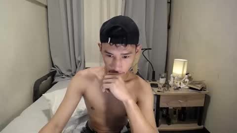 Snapshot of enzinoxx2024 chatting on February 15, 9:44 pm enzo online show from February 15, 9:44 pm