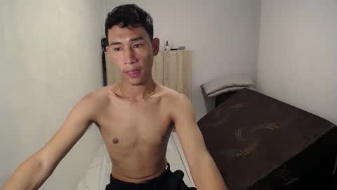 Snapshot of enzinoxx2024 chatting on March 22, 10:18 am enzo online show from March 22, 10:18 am