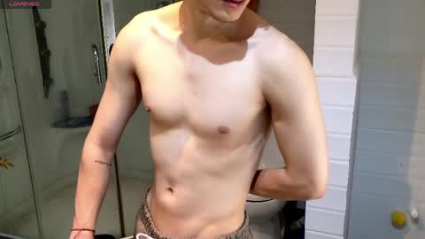 enzo_steel online show from April 24, 10:45 pm