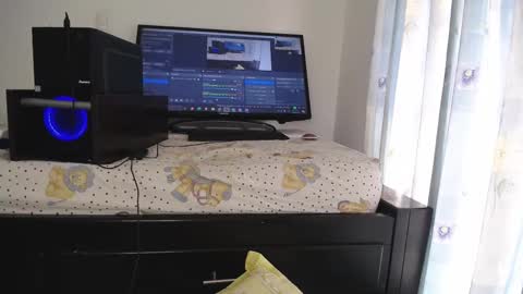 Snapshot of eolicasextwo chatting on February 24, 7:41 pm Eolicasextwo online show from February 24, 7:41 pm