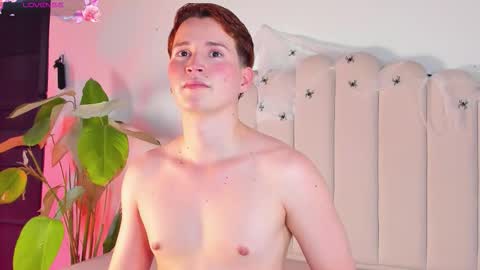 Snapshot of eragonbooy02 chatting on October 25, 5:51 pm Eragon online show from October 25, 5:51 pm