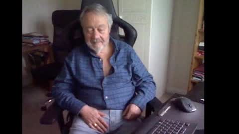 erasmus_d online show from March 22, 6:00 pm