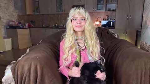 Alissa online show from November 28, 6:54 pm