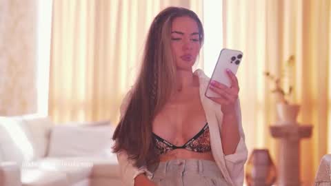 Ana Marie online show from May 2, 1:27 pm