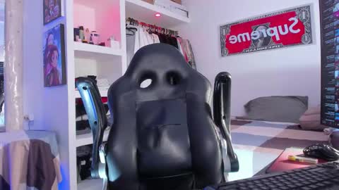 Tht BOSS Eren online show from September 27, 4:17 am