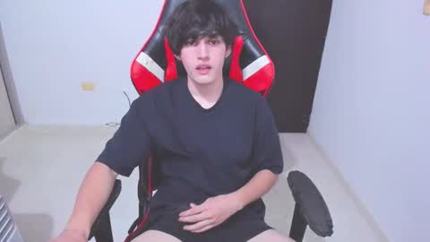 eren_tatakae online show from November 26, 9:49 pm