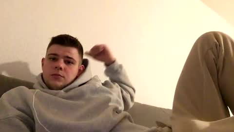 eric123754216 online show from November 17, 4:24 pm