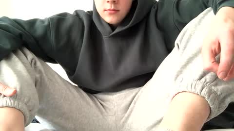 eric123754216 online show from March 16, 4:11 pm