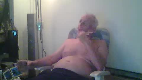 Snapshot of eric204 chatting on July 7, 6:23 pm Eric online show from July 7, 6:23 pm