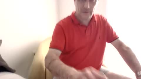 Snapshot of eric4698523103 chatting on May 29, 4:10 am eric4698523103 online show from May 29, 4:10 am