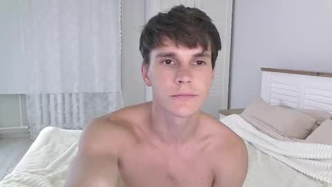 Eric Crush online show from December 3, 3:47 am