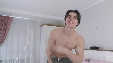 Eric Crush online show from March 15, 4:18 am