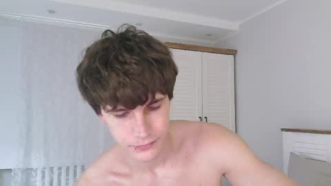 Snapshot of eric_crush chatting on June 2, 4:14 am Eric Crush online show from June 2, 4:14 am
