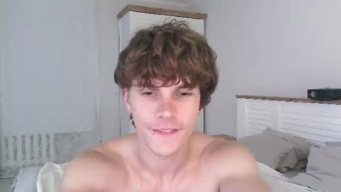 Snapshot of eric_crush chatting on July 7, 4:04 am Eric Crush online show from July 7, 4:04 am
