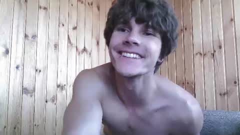 Snapshot of eric_crush chatting on July 21, 4:04 am Eric Crush online show from July 21, 4:04 am