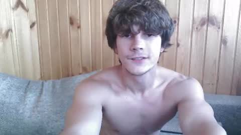 Snapshot of eric_crush chatting on July 23, 4:32 am Eric Crush online show from July 23, 4:32 am