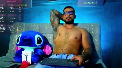 Snapshot of eric_harrison1 chatting on November 2, 8:44 pm Brayan online show from November 2, 8:44 pm