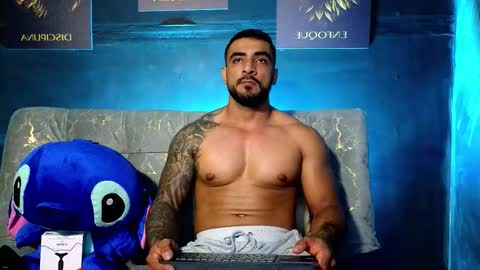 Snapshot of eric_harrison1 chatting on November 4, 11:37 pm Brayan online show from November 4, 11:37 pm